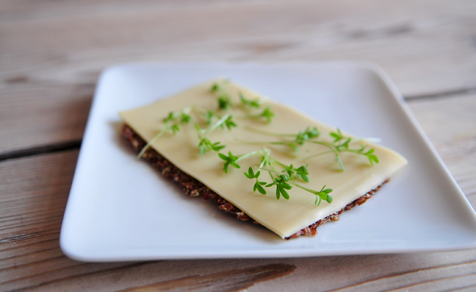 Cracker van lijnzaad met kaas