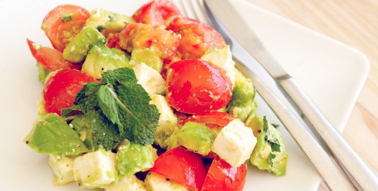 Avocado salade met feta en munt
