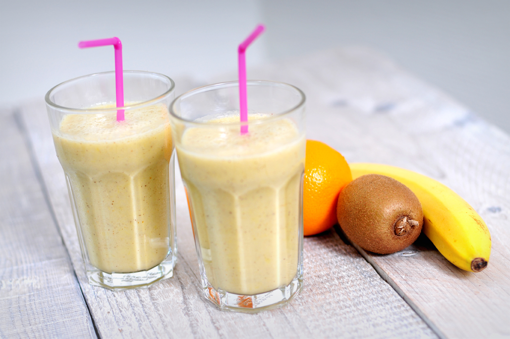 Formulering Belangrijk nieuws zeemijl Fruitsmoothie met amandelmelk-Voedzaam & Snel