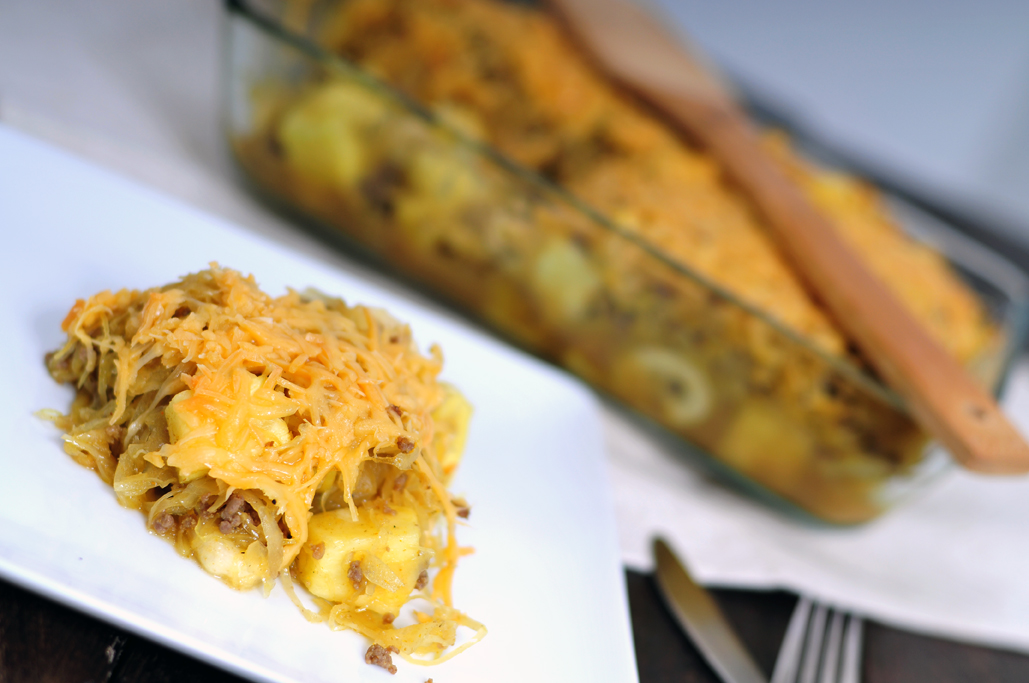 zuurkoolschotel met banaan en ananas