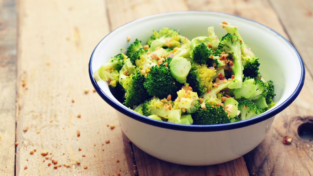 Gestoomde broccoli salade