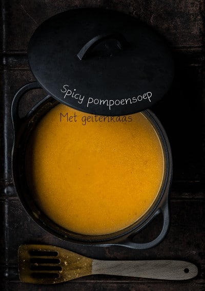 Spicy pompoensoep met geitenkaas