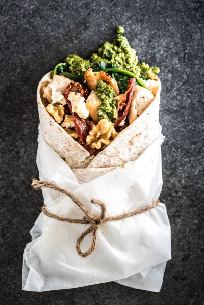 wrap met kip en pesto