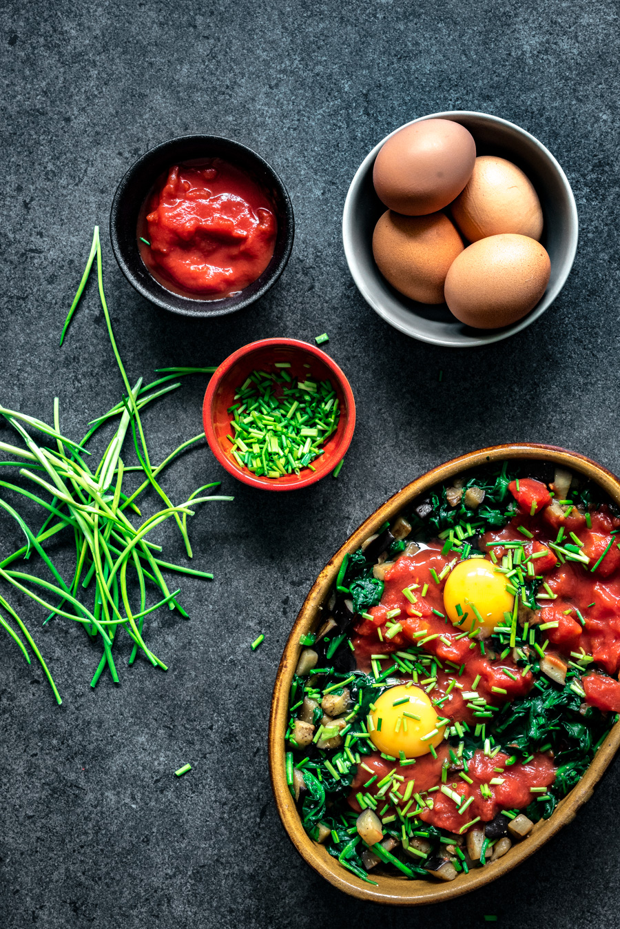 oeuf en cocotte voordat het de oven in gaat