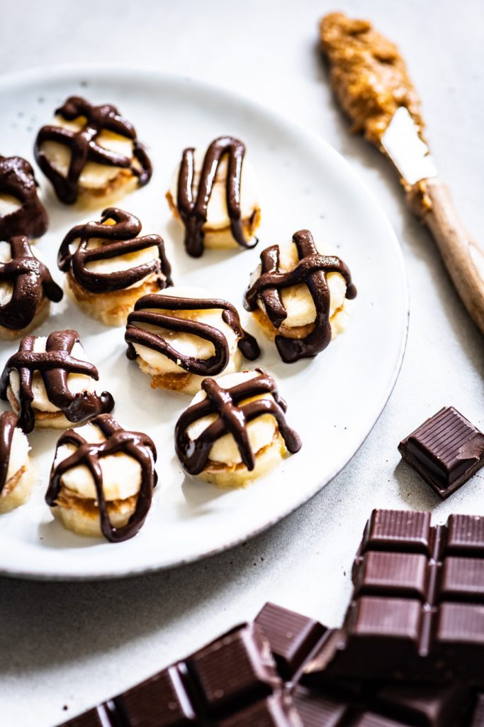 rotatie knuffel Zijn bekend Bananen bonbons met pindakaas en pure chocolade - Voedzaam & Snel