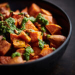 zoete aardappel uit de oven met verse pesto